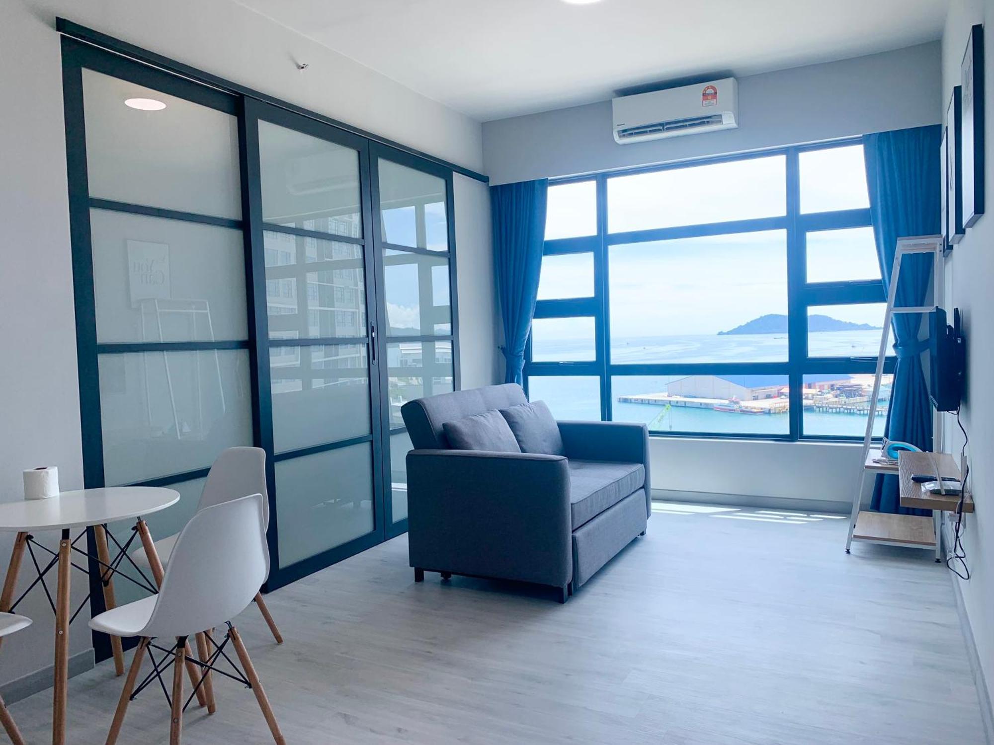 Sunset Seaview Vacation Condos @ Jesselton Quay Kota Kinabalu Room photo