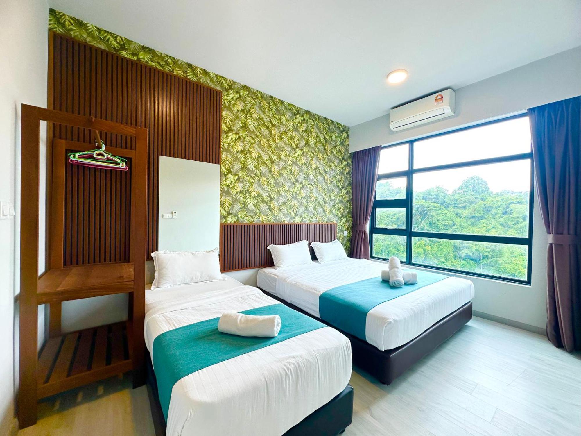Sunset Seaview Vacation Condos @ Jesselton Quay Kota Kinabalu Room photo
