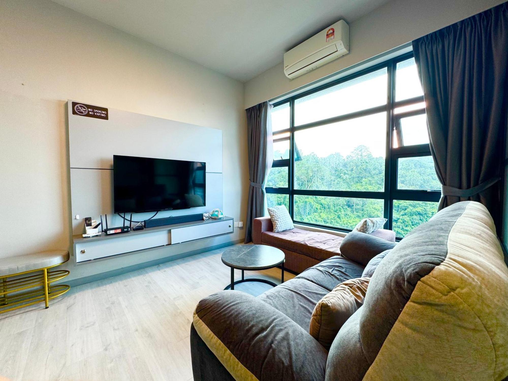 Sunset Seaview Vacation Condos @ Jesselton Quay Kota Kinabalu Exterior photo